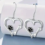 Stříbrné visací náušnice se srdcem a tlapkou